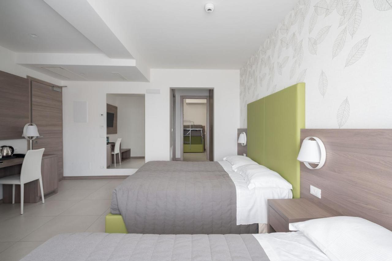 Hotel Iris Jesolo מראה חיצוני תמונה