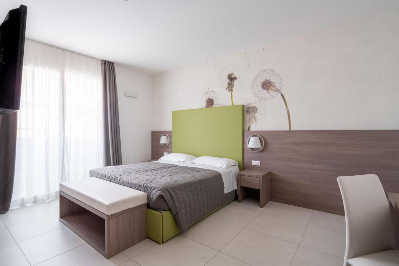 Hotel Iris Jesolo מראה חיצוני תמונה