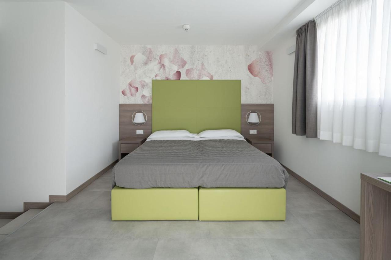 Hotel Iris Jesolo מראה חיצוני תמונה