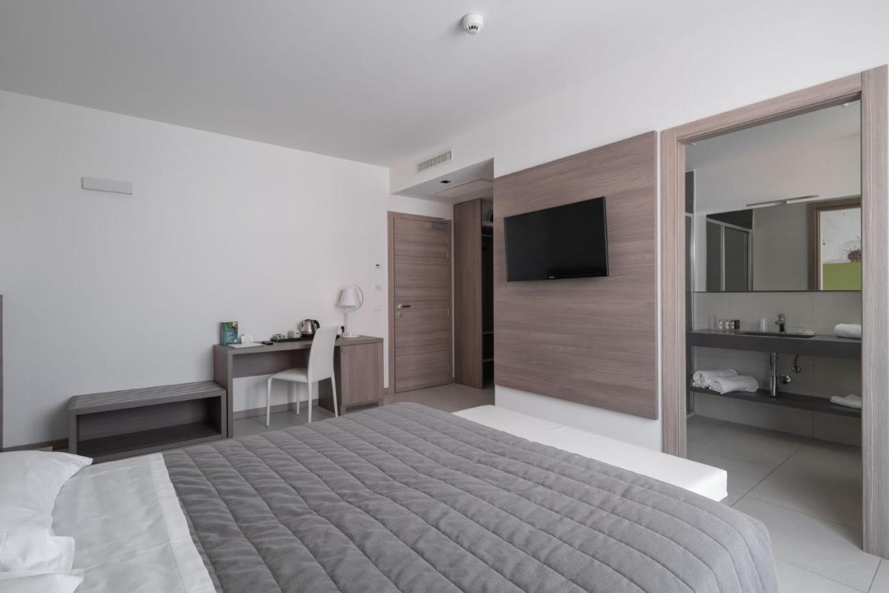 Hotel Iris Jesolo מראה חיצוני תמונה