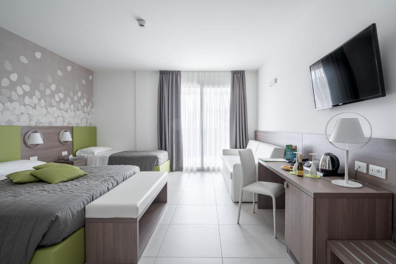 Hotel Iris Jesolo מראה חיצוני תמונה
